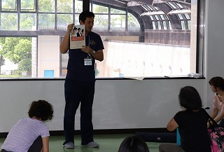 スタッフが説明をして（浜線）