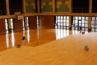 下地を塗ります