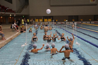 ウォータービーチボールバレー