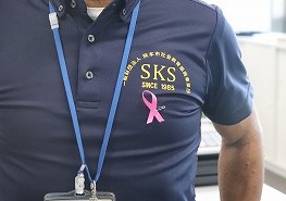 リボンが似合うスタッフがいます