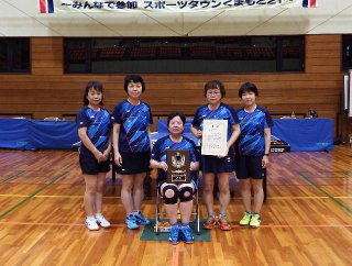 一般女性の部：優勝　「熊本球友会」