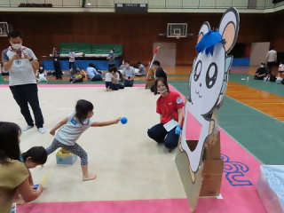 じょうずに玉入れ！