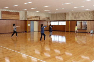 太極舞　体験の様子