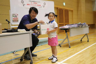 お楽しみ抽選会の様子①