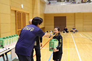 お楽しみ抽選会の様子①
