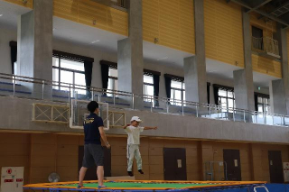 「トランポリン体験」の様子