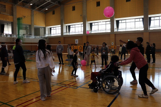 ふうせんバレー交流会試合の様子